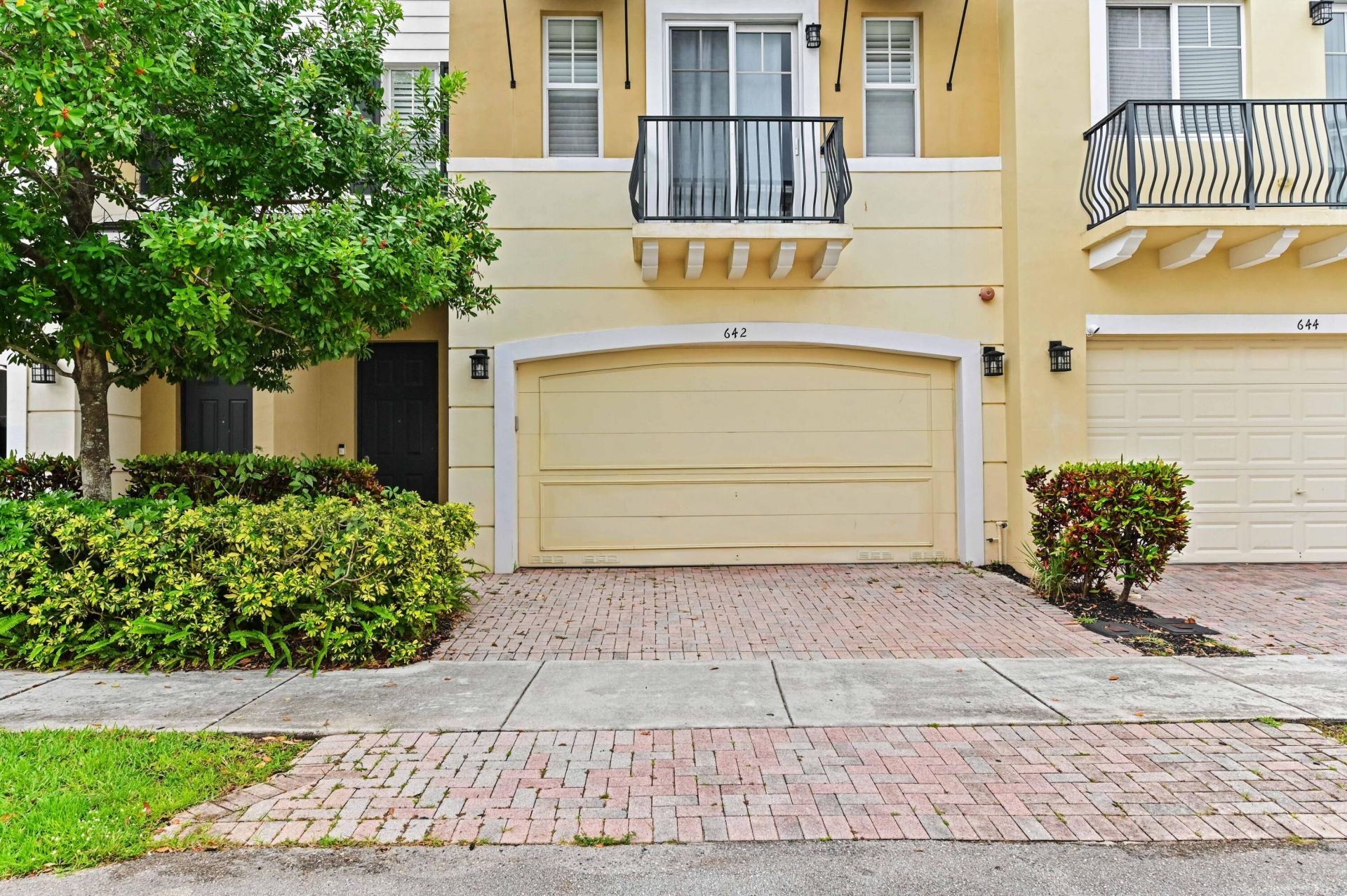 642 NW 38th Circle, Boca Raton, FL 33431 Photo