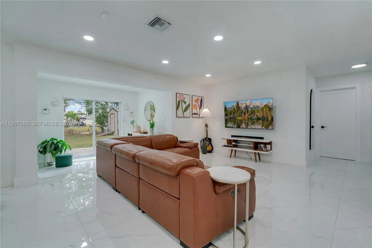 1401 SW 94th Avenue, Miami, FL 33174 Photo