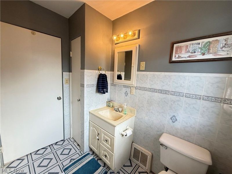 917 Oxford Boulevard, Steubenville, OH 43952 Photo 13