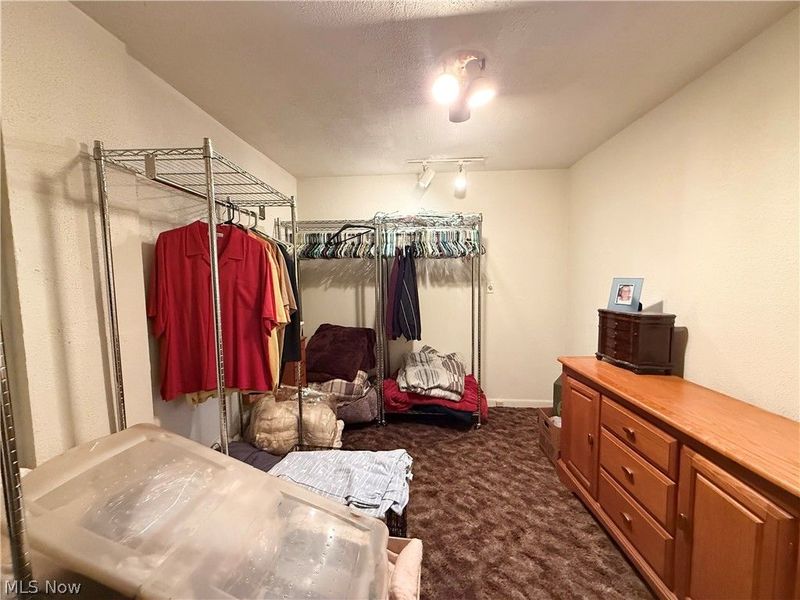 917 Oxford Boulevard, Steubenville, OH 43952 Photo 18