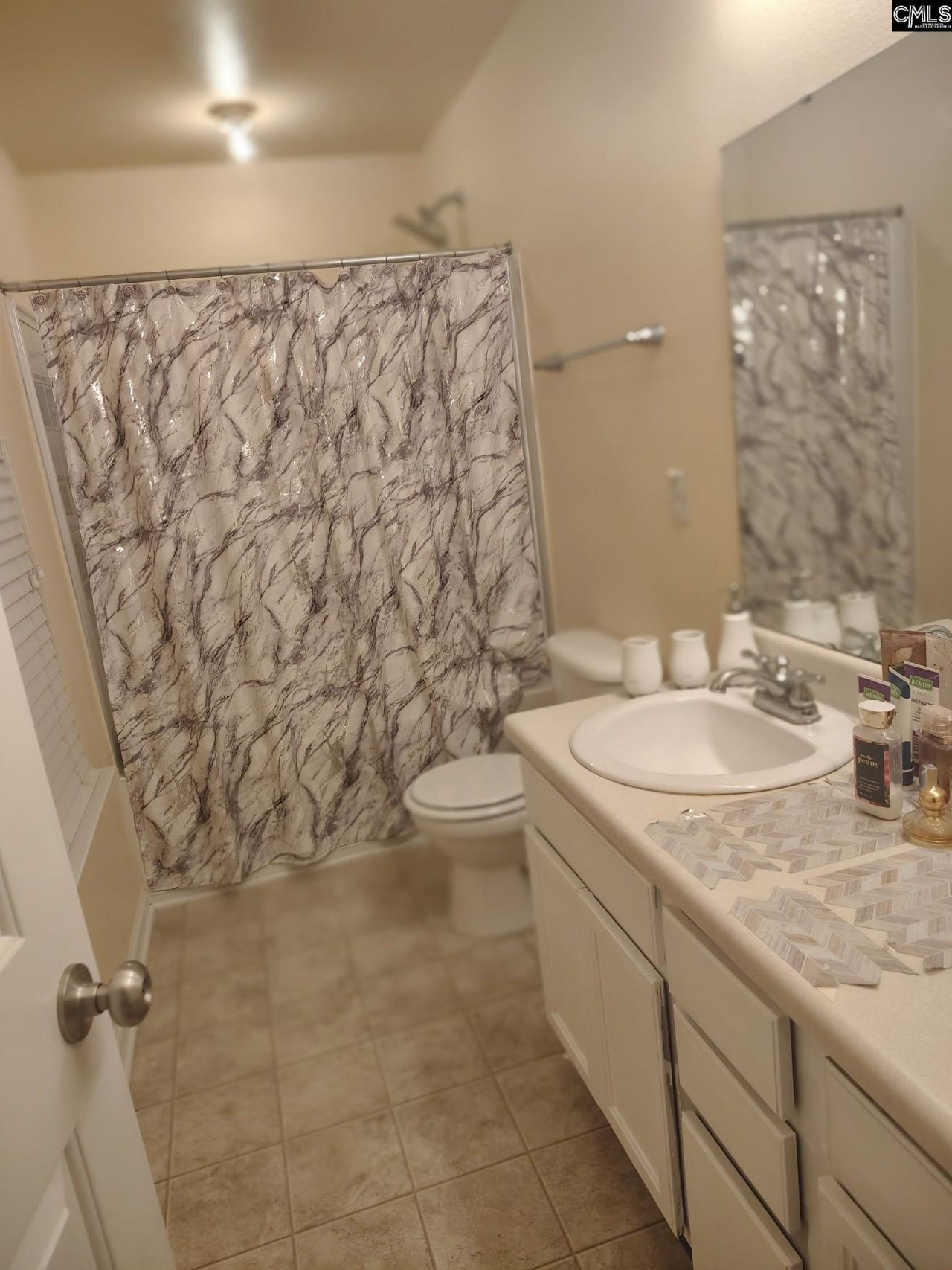 163 Stanley Court Photo 11