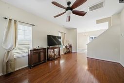 163 Stanley Court photo 4