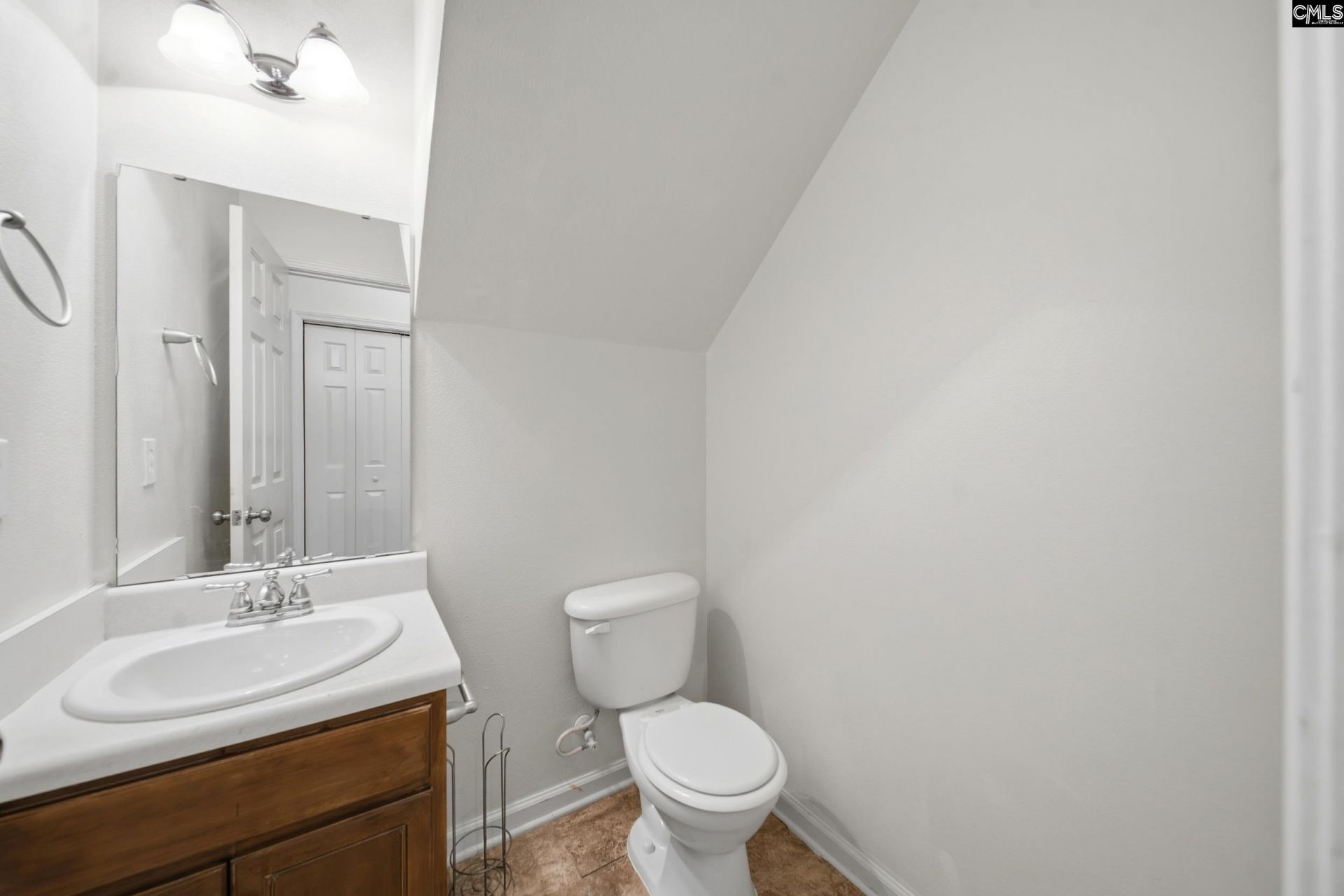 163 Stanley Court Photo 7