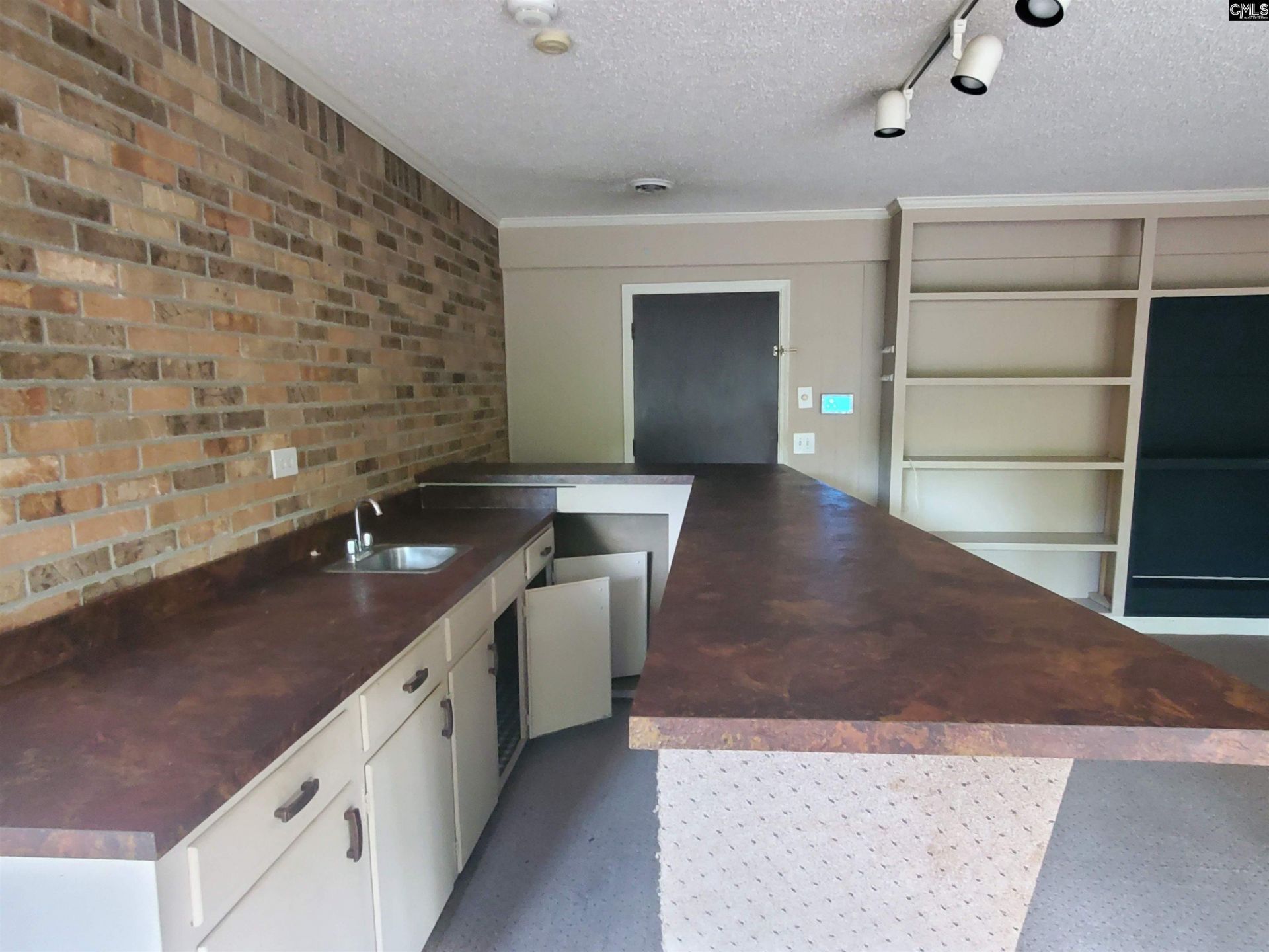 226 Lancer Drive  Photo 11