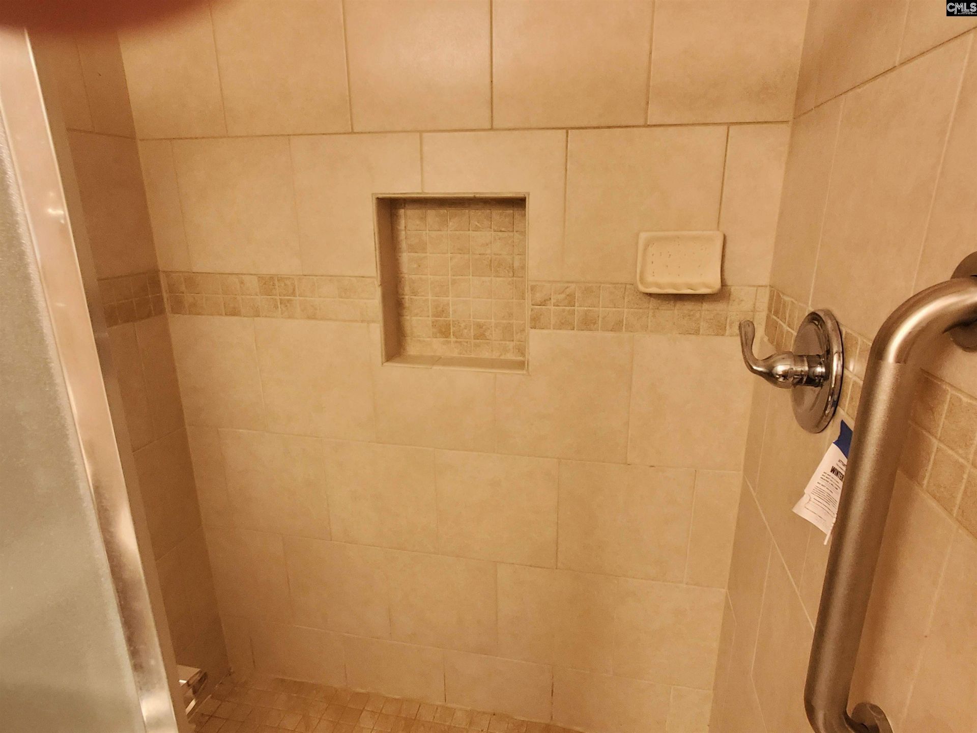 226 Lancer Drive  Photo 18