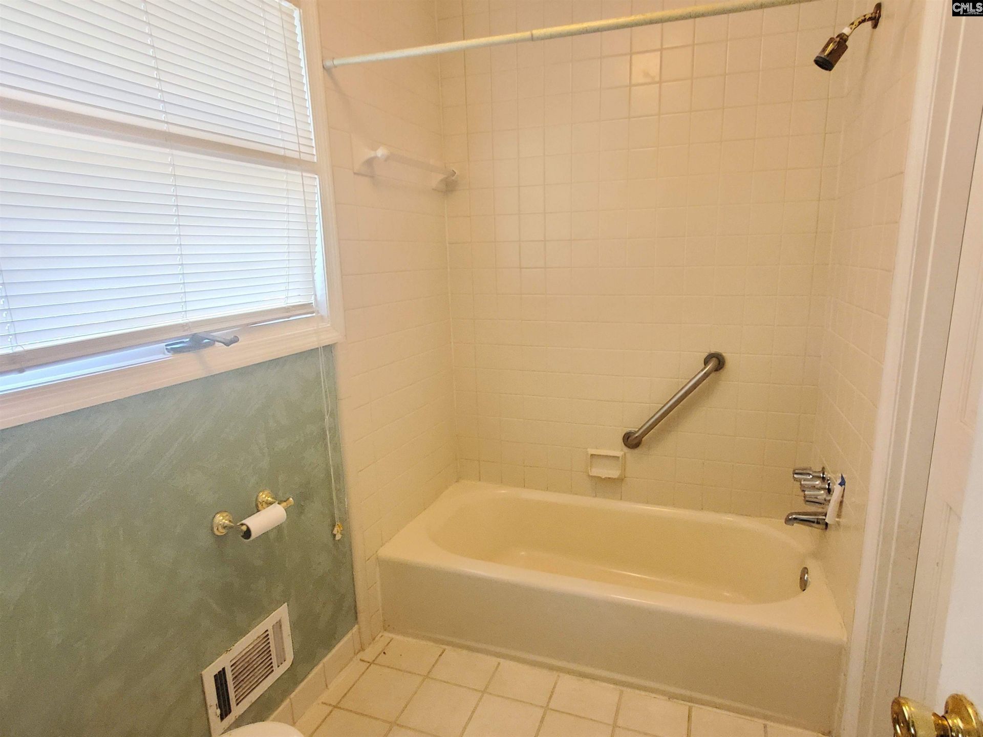 226 Lancer Drive  Photo 23