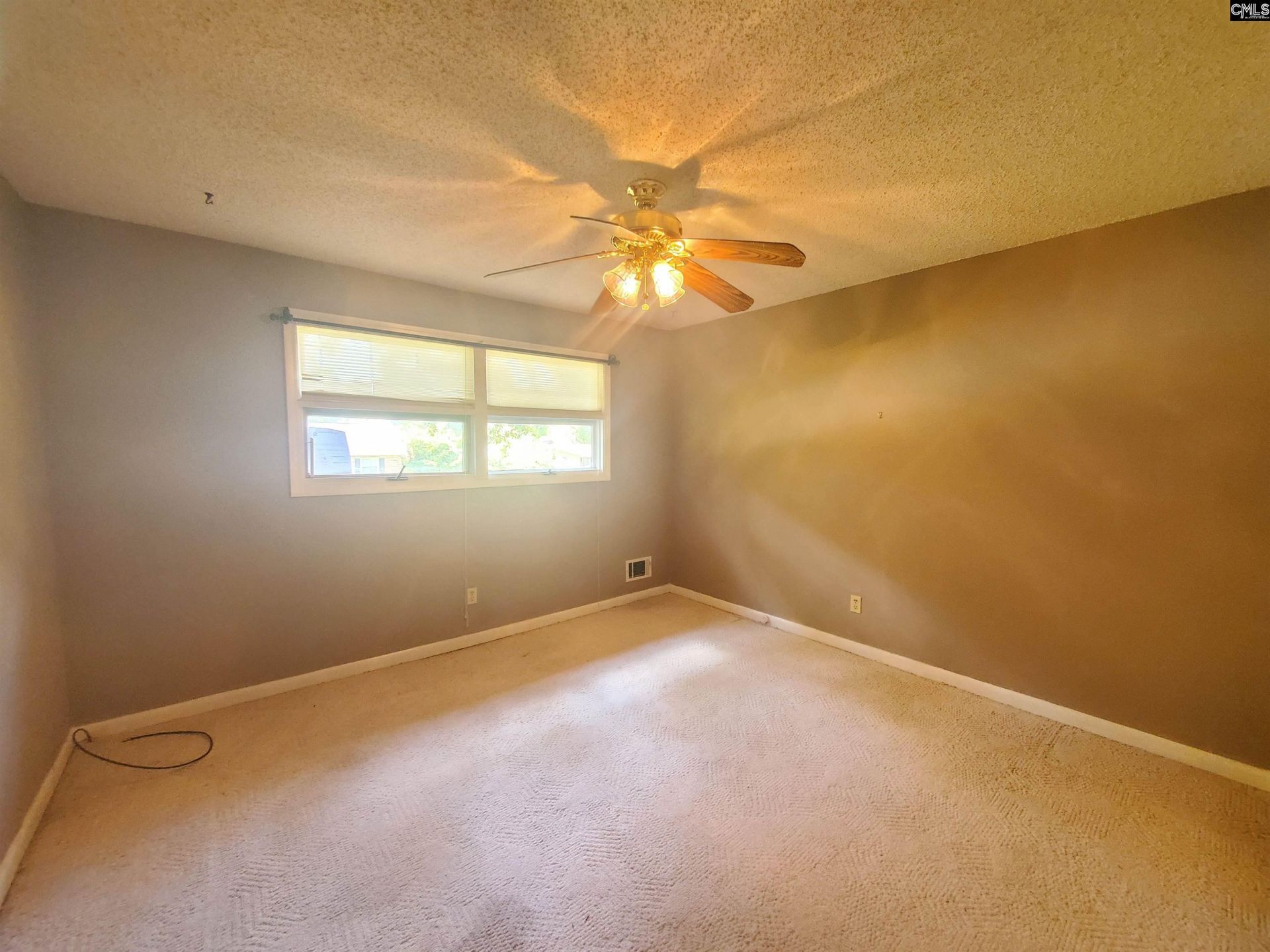 226 Lancer Drive  Photo 26