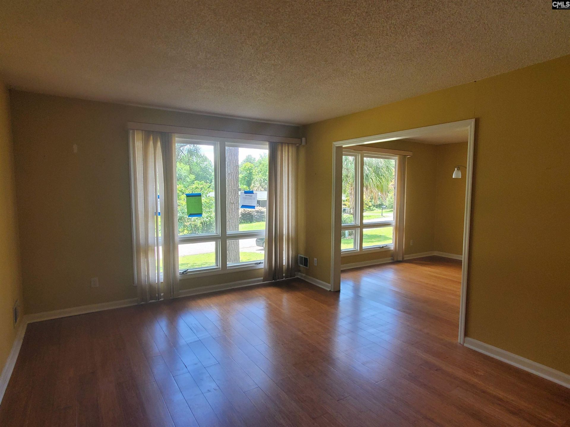 226 Lancer Drive  Photo 4