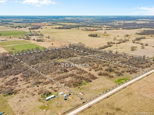 21170 S 1125 Road, Stockton, MO 65785