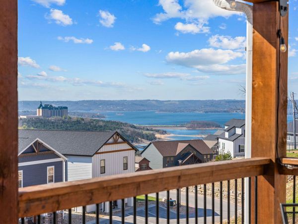 128 Chateau Mountain Court , Branson, MO 65616