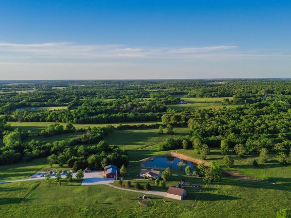 450 E 375th Road, Dunnegan, MO 65640
