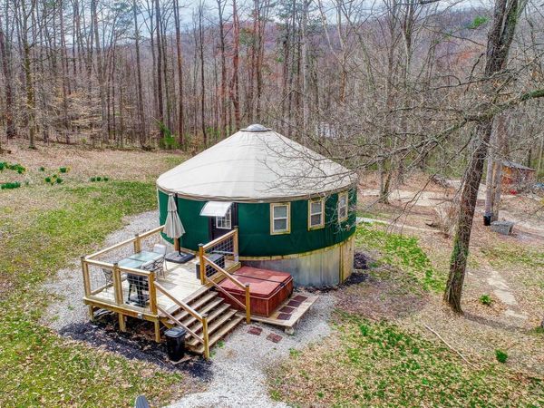 26702 E Fork Road, Laurelville, OH 43135