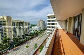 5555 Collins Ave , Unit 15W, Miami Beach, FL 33140 Photo