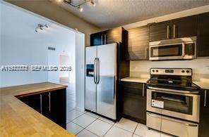 5555 Collins Ave , Unit 15W, Miami Beach, FL 33140 Photo