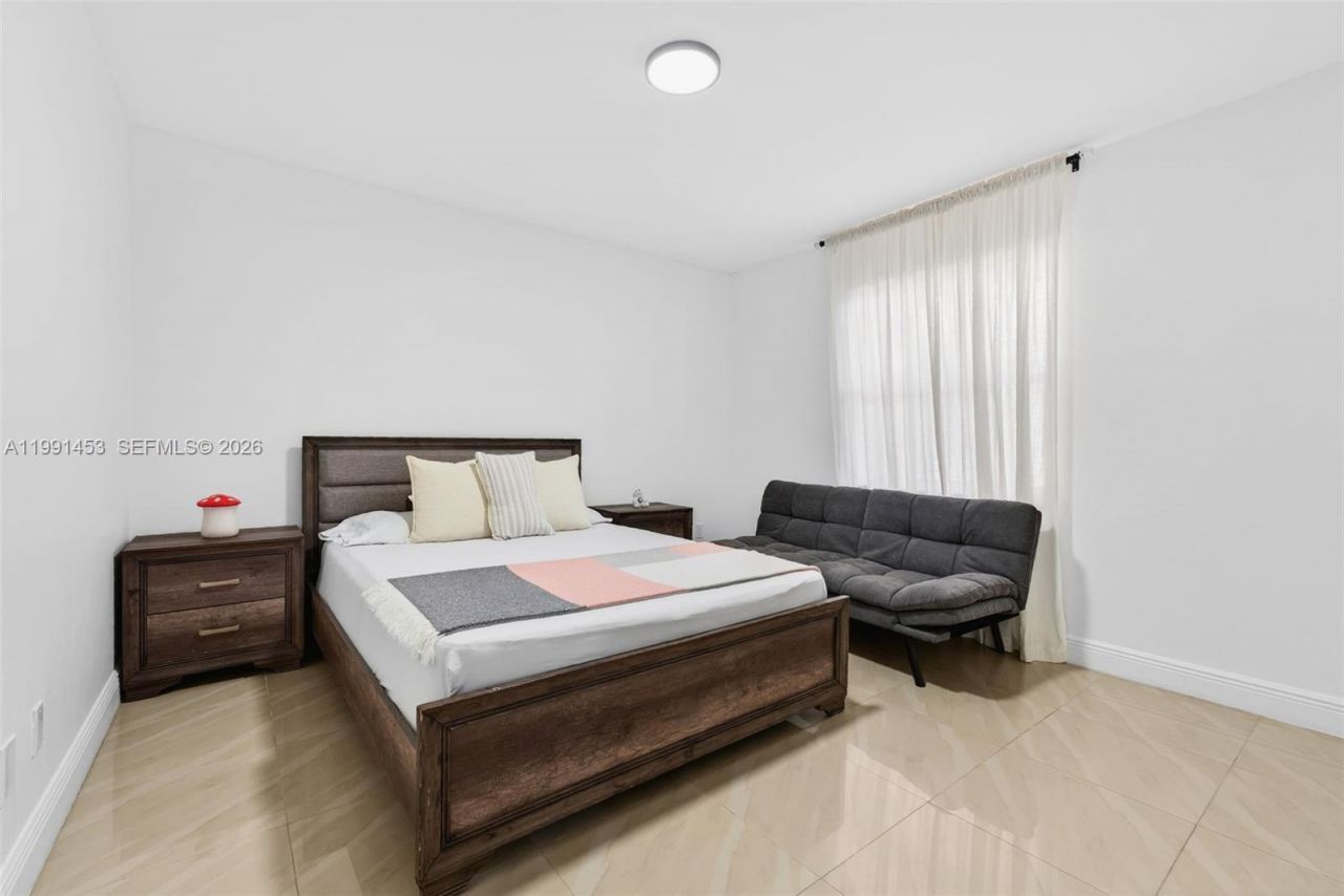 1750 W 46th St , Unit 412, Hialeah, FL 33012 Photo