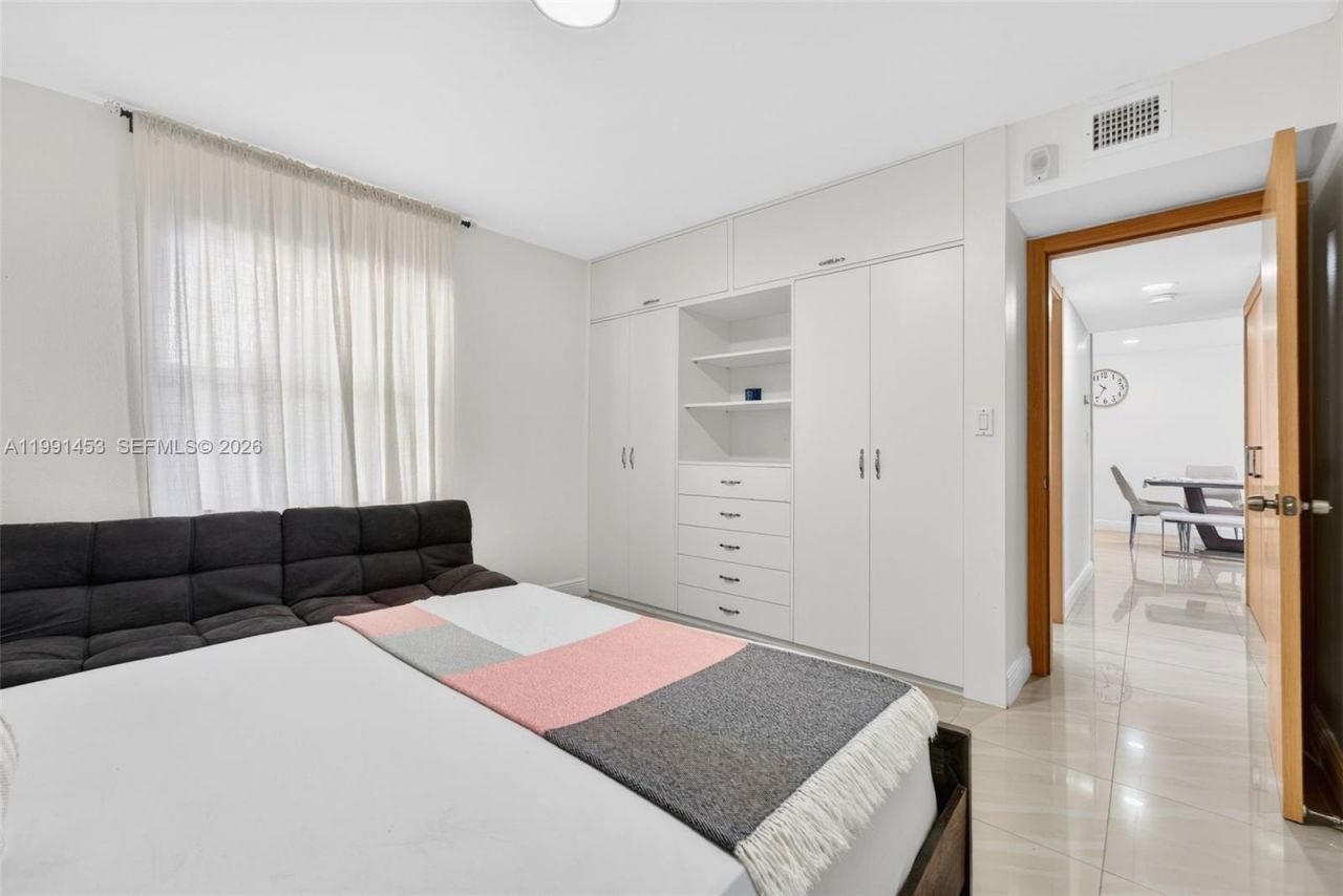 1750 W 46th St , Unit 412, Hialeah, FL 33012 Photo