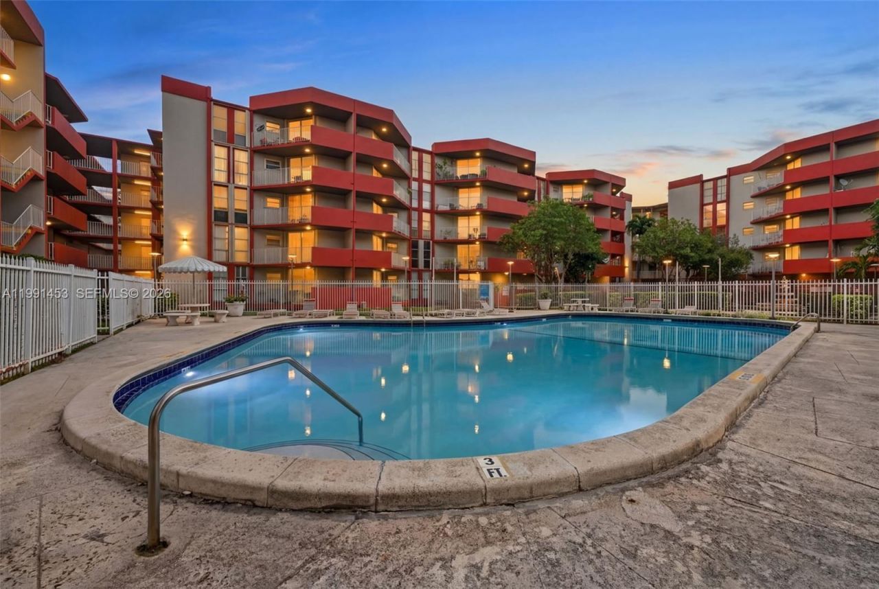 1750 W 46th St , Unit 412, Hialeah, FL 33012 Photo