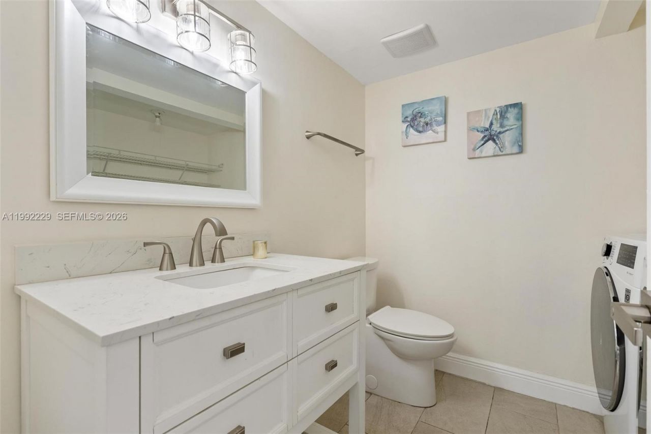 1350 NW 123rd Ave, Pembroke Pines, FL 33026 Photo