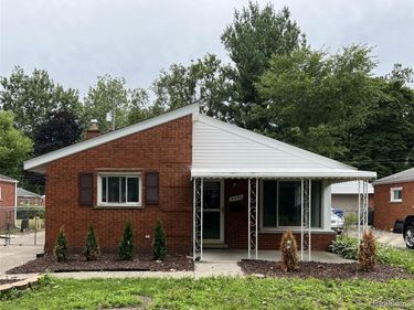 4696 Roosevelt Boulevard , Dearborn Heights, MI 48125