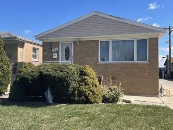 7843 NATCHEZ Avenue , Burbank, IL 60459