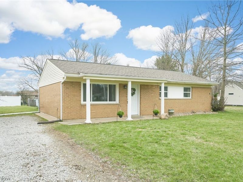 332 N River Road, Munroe Falls, OH 44262 Photo 2