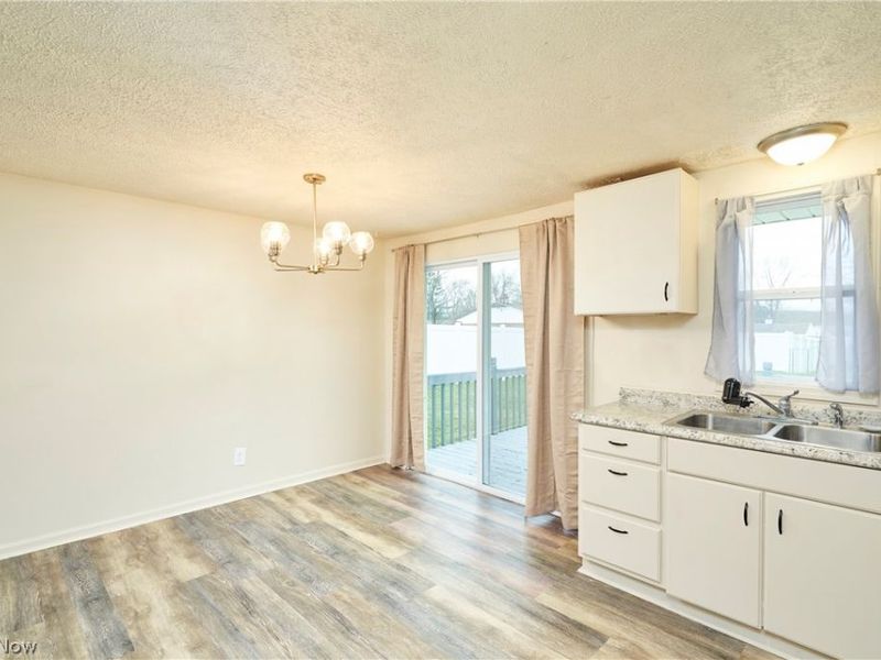 332 N River Road, Munroe Falls, OH 44262 Photo 6