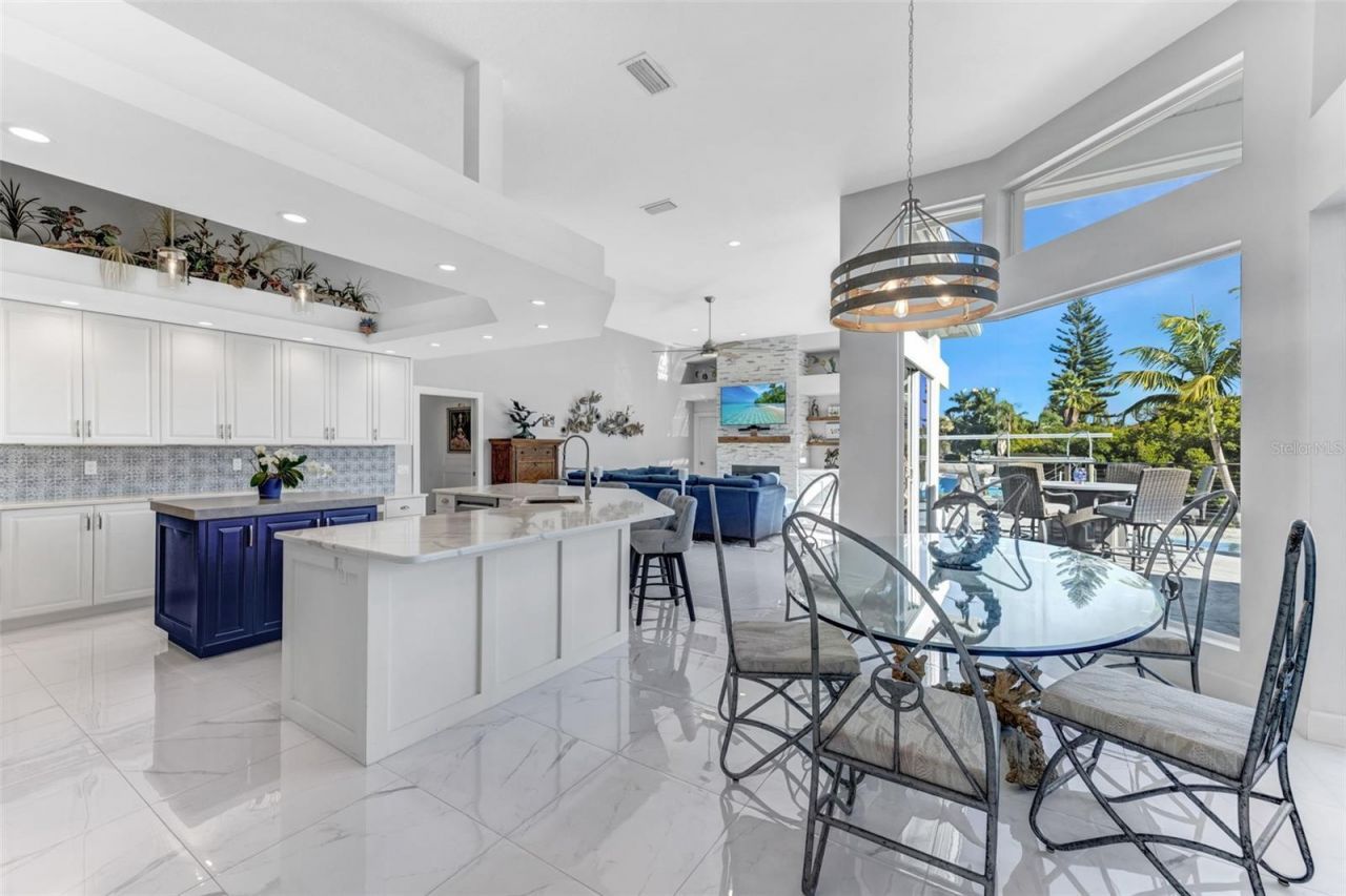 1307 Alhambra Drive, Apollo Beach, FL 33572 Photo