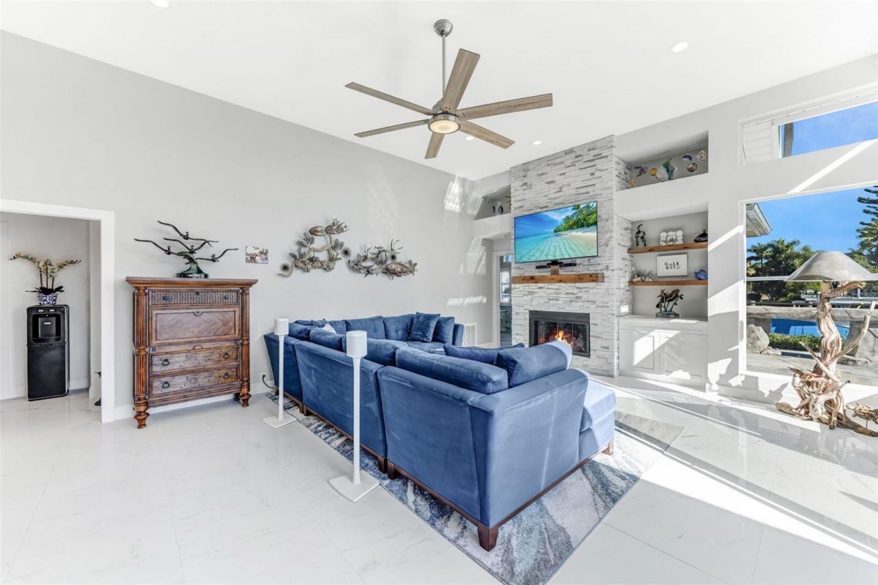 1307 Alhambra Drive, Apollo Beach, FL 33572 Photo