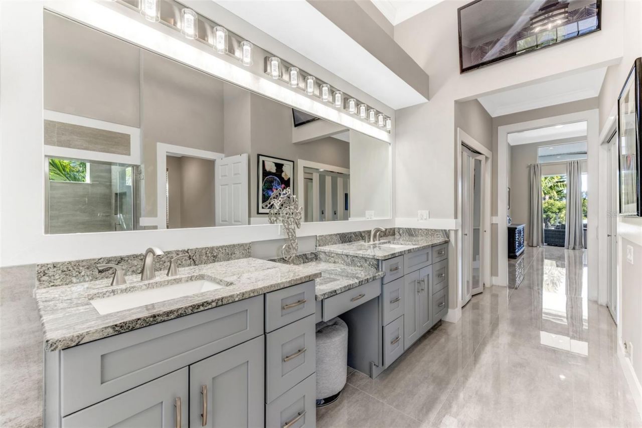 1307 Alhambra Drive, Apollo Beach, FL 33572 Photo