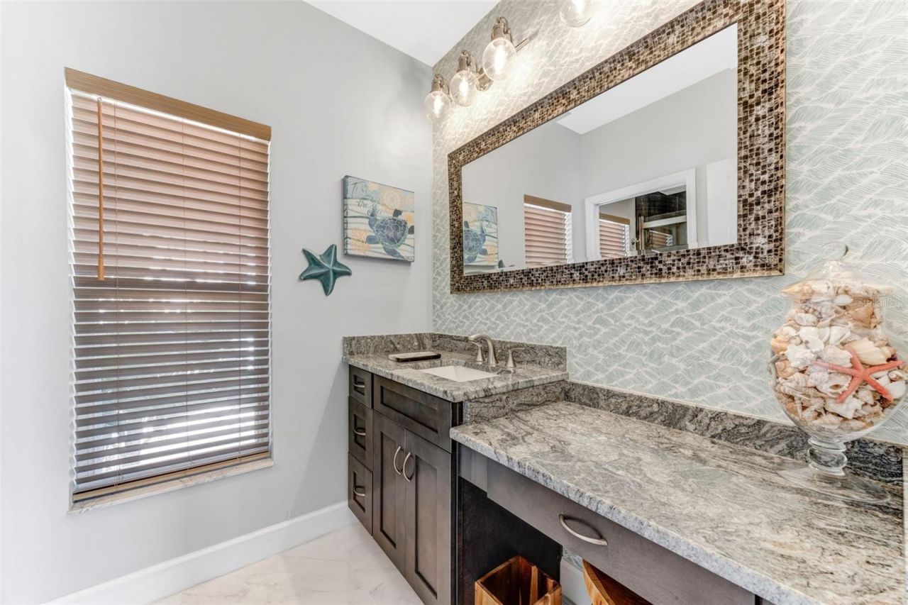 1307 Alhambra Drive, Apollo Beach, FL 33572 Photo