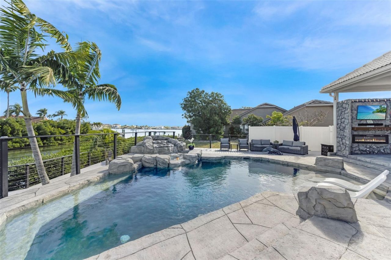 1307 Alhambra Drive, Apollo Beach, FL 33572 Photo