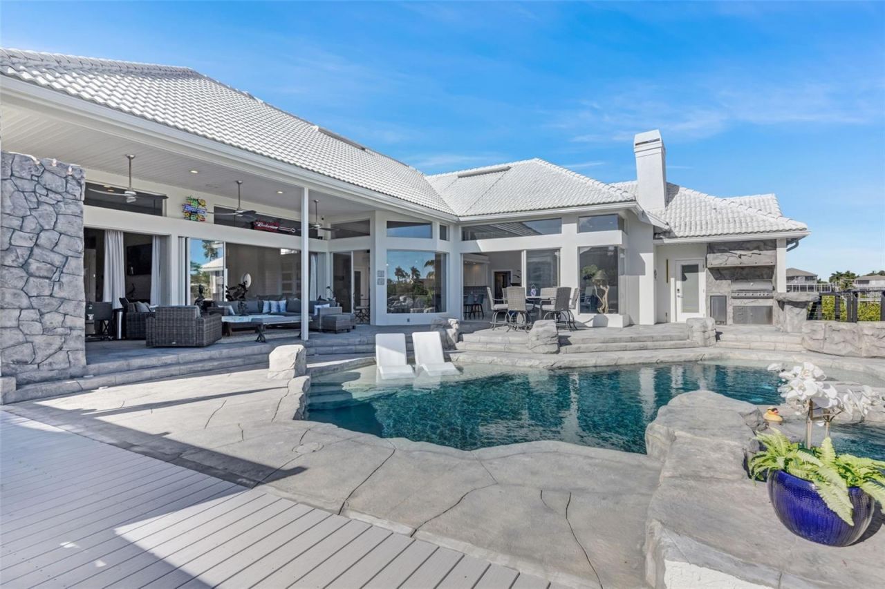 1307 Alhambra Drive, Apollo Beach, FL 33572 Photo