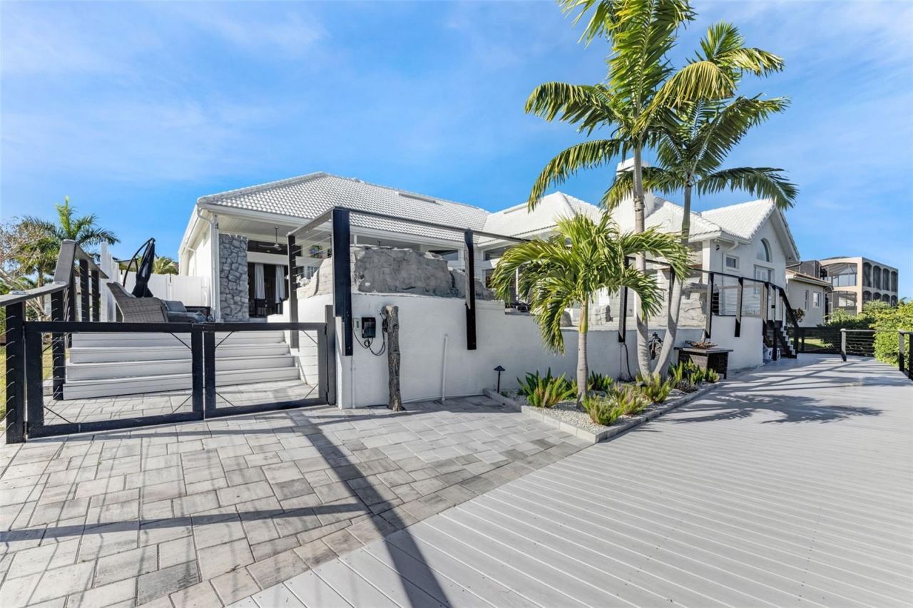 1307 Alhambra Drive, Apollo Beach, FL 33572 Photo