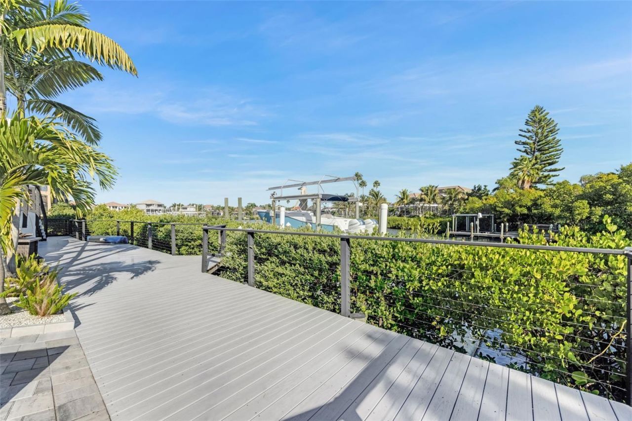 1307 Alhambra Drive, Apollo Beach, FL 33572 Photo