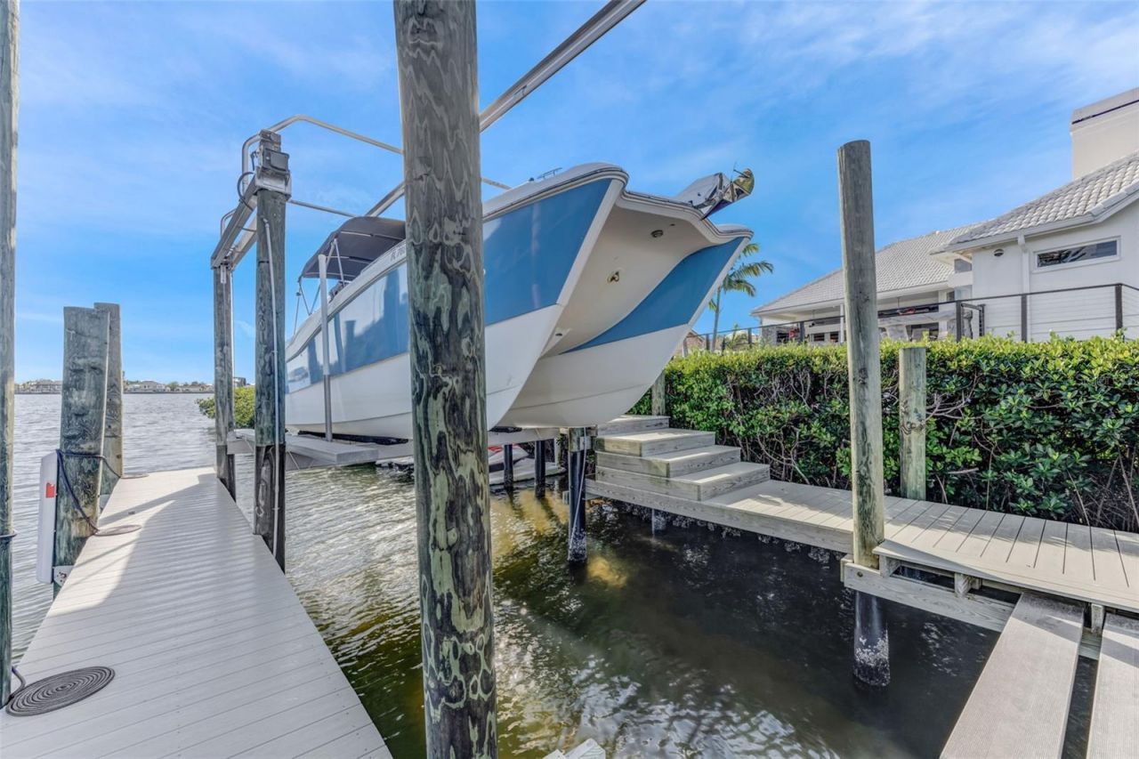 1307 Alhambra Drive, Apollo Beach, FL 33572 Photo