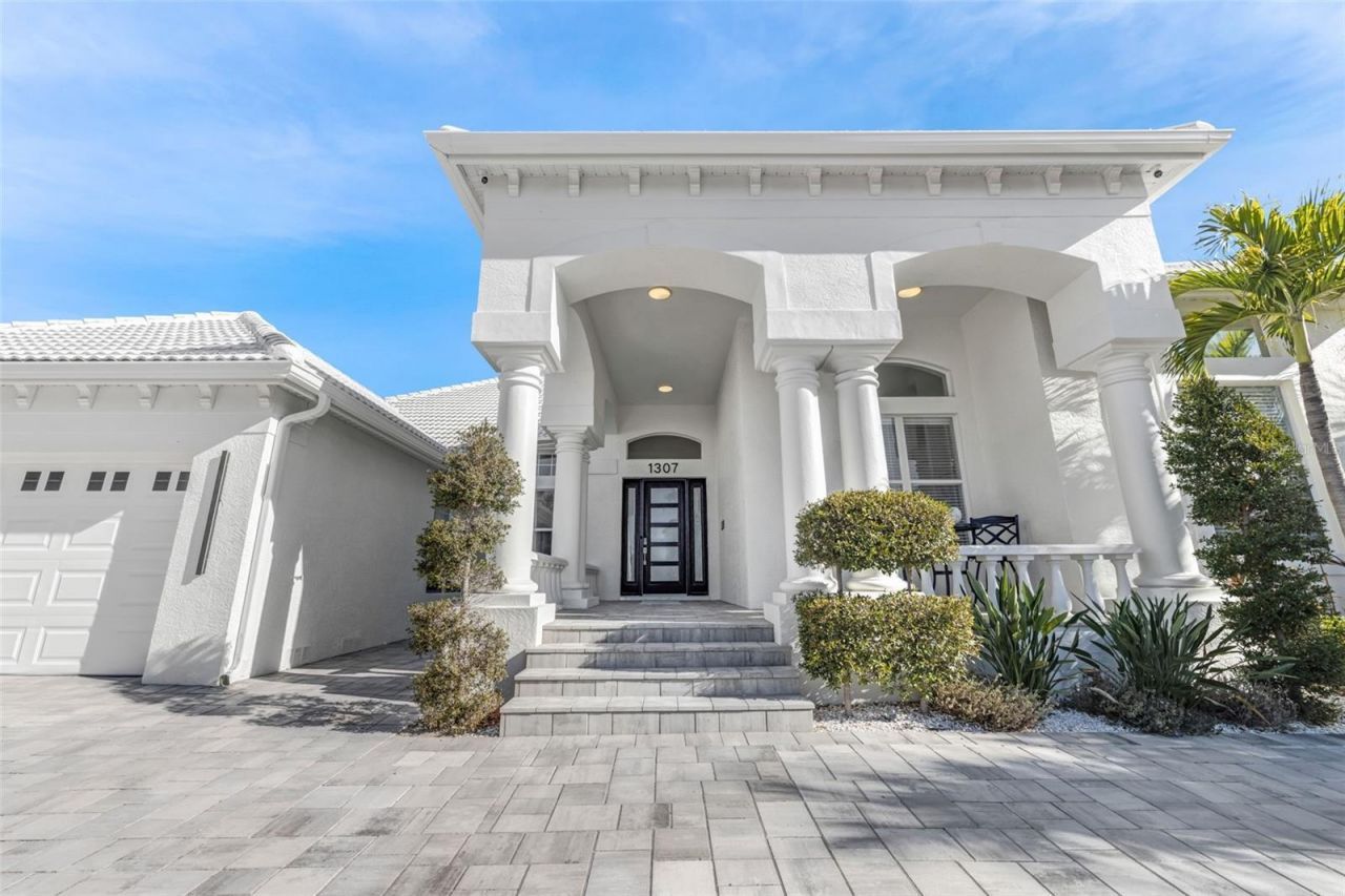 1307 Alhambra Drive, Apollo Beach, FL 33572 Photo