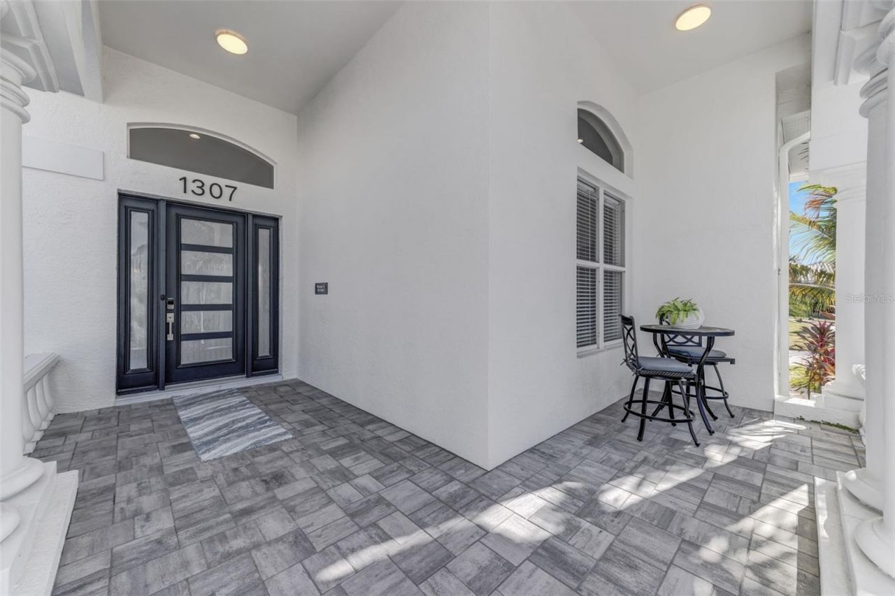 1307 Alhambra Drive, Apollo Beach, FL 33572 Photo