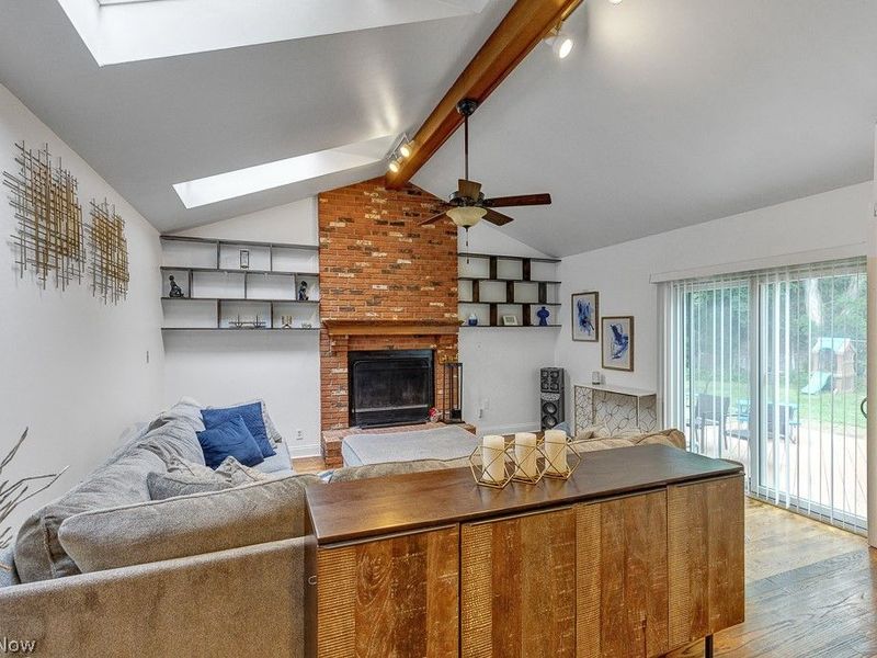 4855 Edsal Drive, Lyndhurst, OH 44124 Photo 12