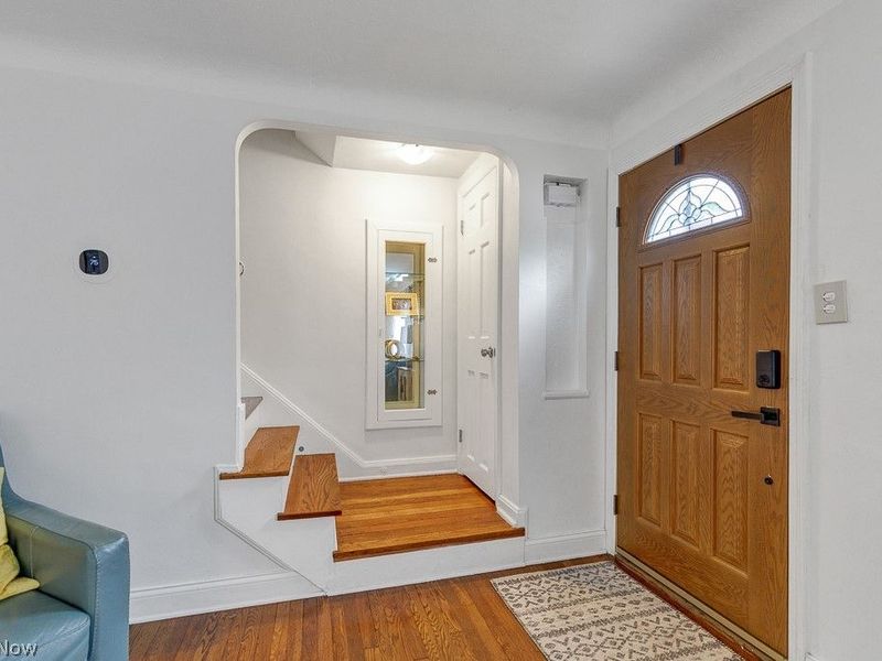 4855 Edsal Drive, Lyndhurst, OH 44124 Photo 2