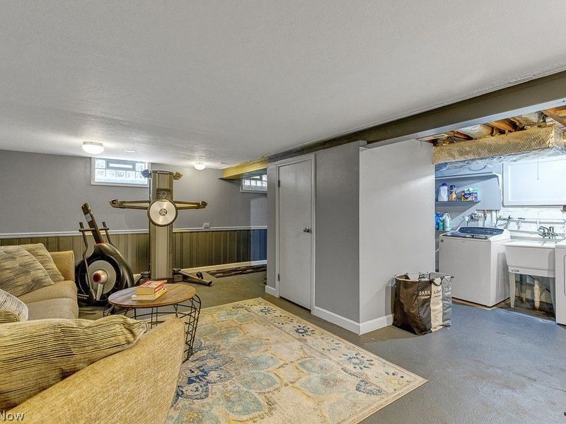 4855 Edsal Drive, Lyndhurst, OH 44124 Photo 24