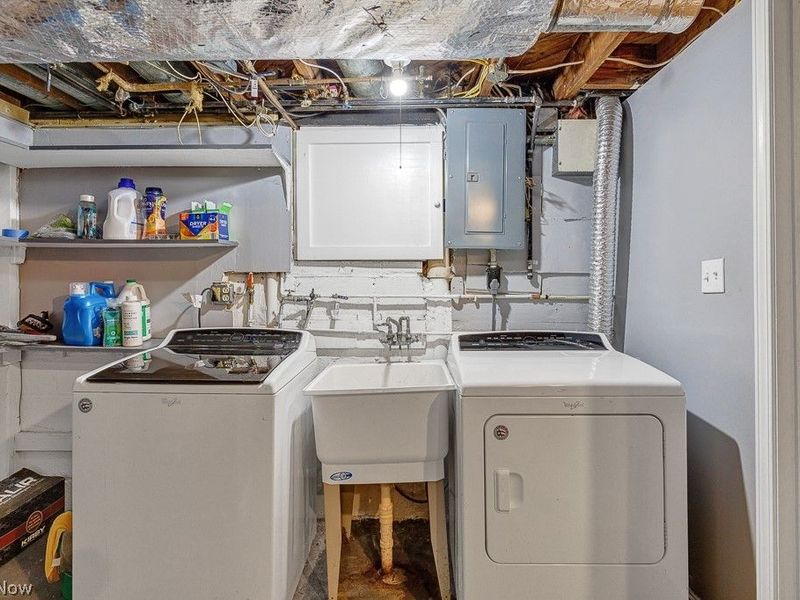 4855 Edsal Drive, Lyndhurst, OH 44124 Photo 26