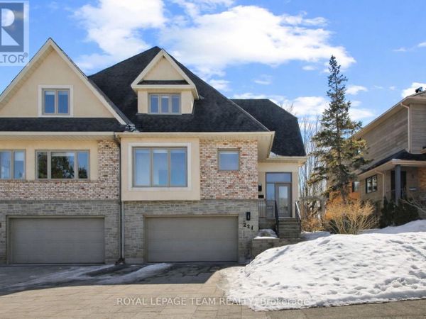 224 Knudson Drive , Ottawa, ON K2K2N7