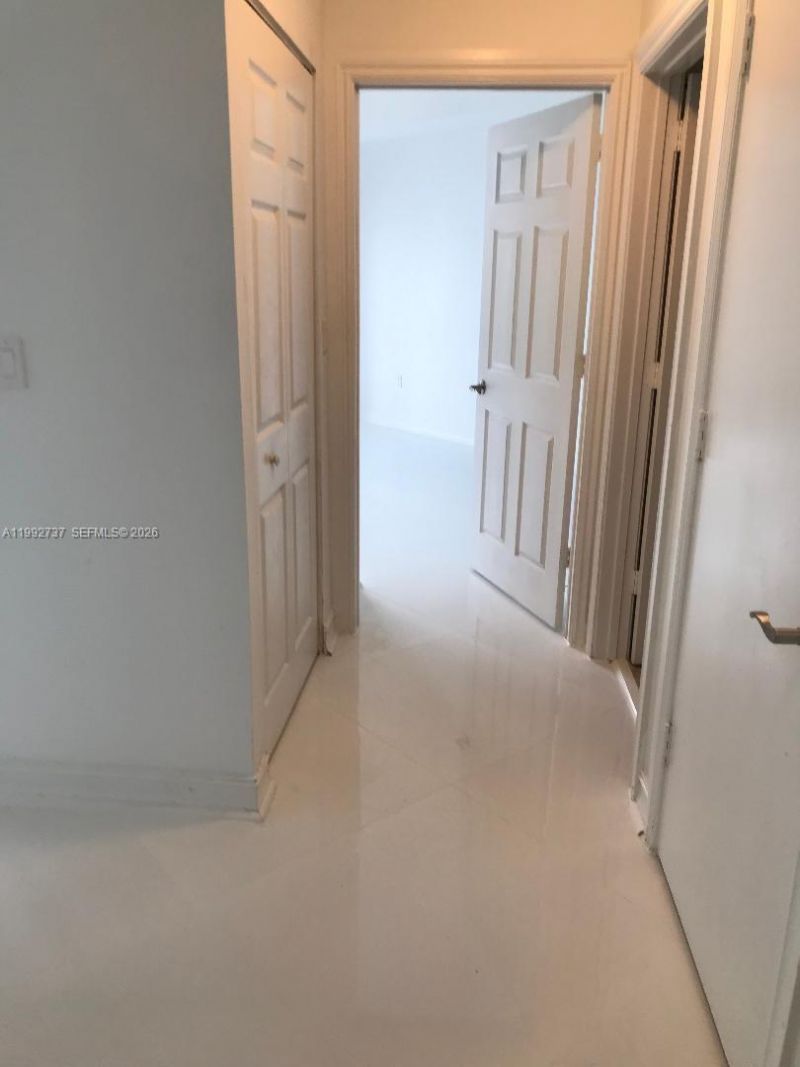 3001 NE 185th St, Unit 422, Aventura, FL 33180 Photo