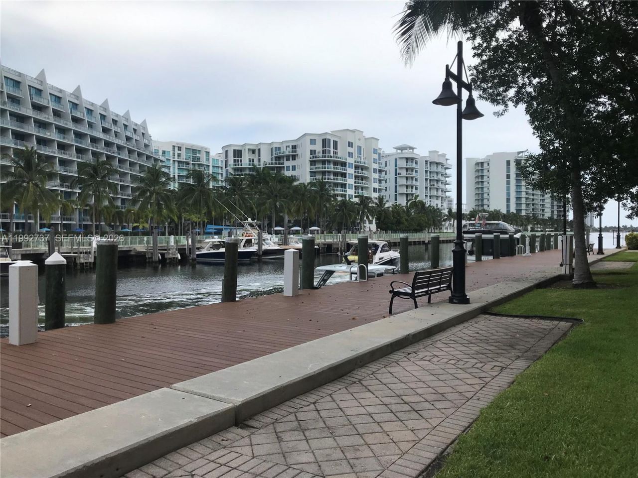 3001 NE 185th St, Unit 422, Aventura, FL 33180 Photo