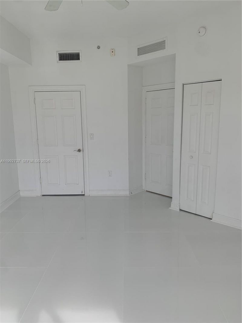 3001 NE 185th St, Unit 422, Aventura, FL 33180 Photo