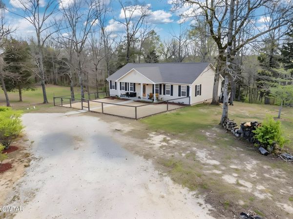 2100 Collins Road , Medon, TN 38356