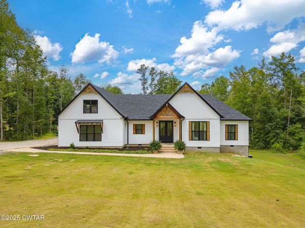 325 Forrest Hill Road, Bolivar, TN 38008