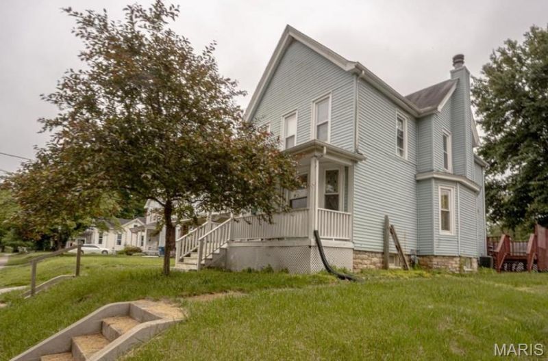 2441 Sanford Avenue, Alton, IL 62002 Main Photo