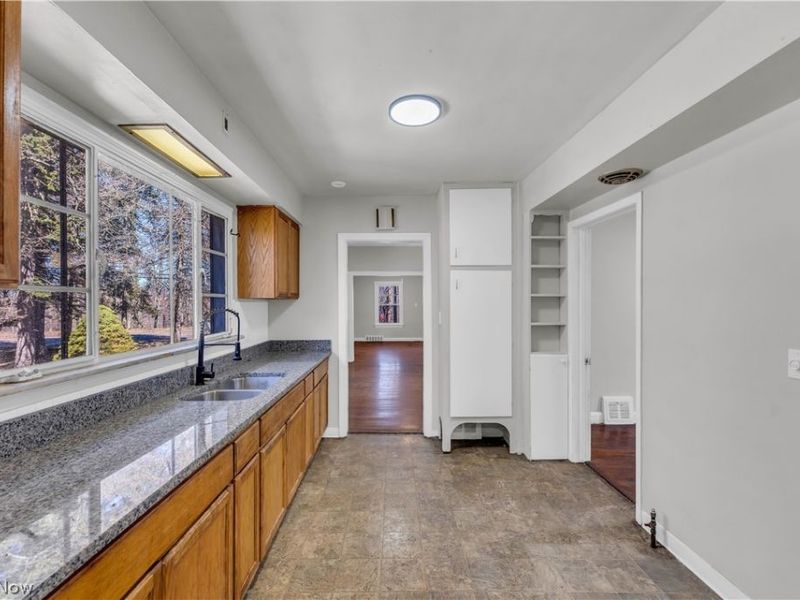 2150 Glenridge Road, Euclid, OH 44117 Photo 16