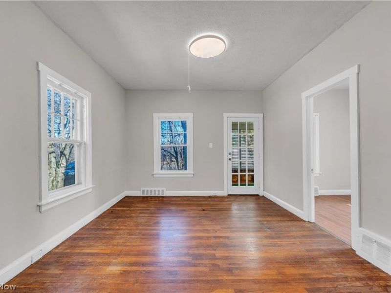 2150 Glenridge Road, Euclid, OH 44117 Photo 3